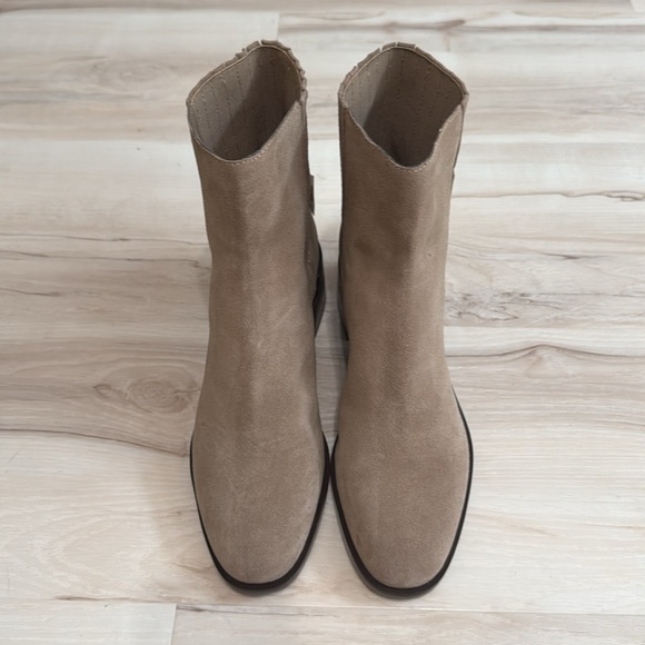 Dolce Vita Linny Leather H2O Bootie - Picture 6 of 10